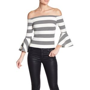 ❌SOLD❌Line&Dot Ella Off-the-Shoulder